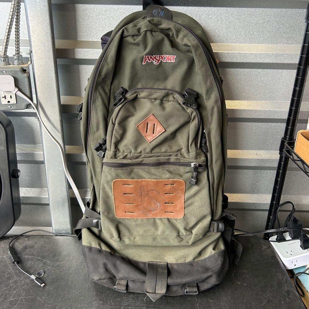 JanSport Tradition 55 Backpack Mens Green Hiking Camping Gorpcore Outdoor Bag